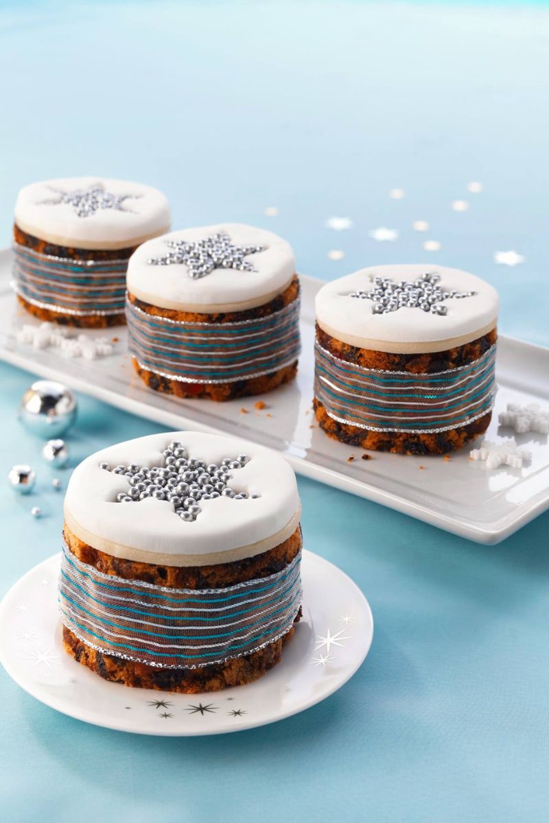 Mini Christmas Cakes: How Sweet And Adorable?
