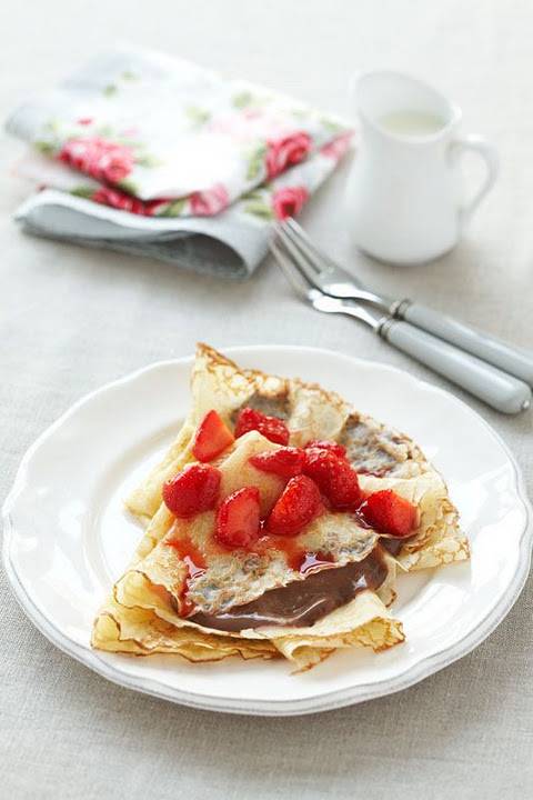 Flamed Strawberry and Chocolate Crepes Recipe