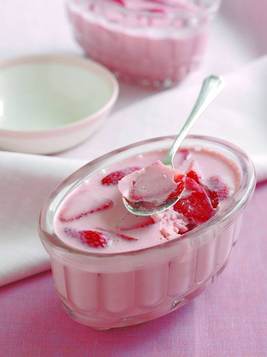 Light, pretty, and endlessly enjoyable, Strawberry Milk Jelly is a dessert that never goes out of style Light, pretty, and endlessly enjoyable, Strawberry Milk Jelly is a dessert that never goes out of style
