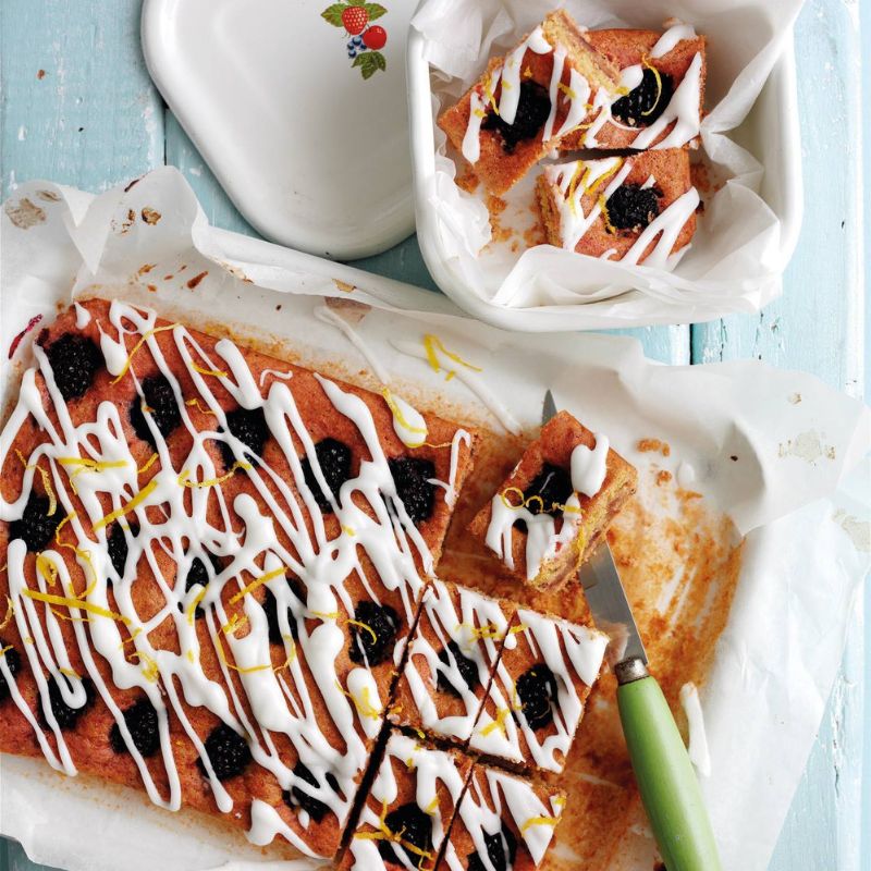 Lemon And Blackberry Traybake