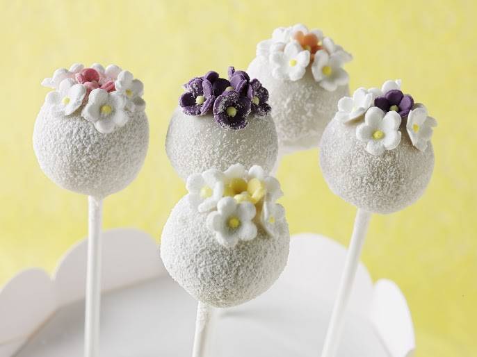 Cake Pops For An Alice In Wonderland Themed Party