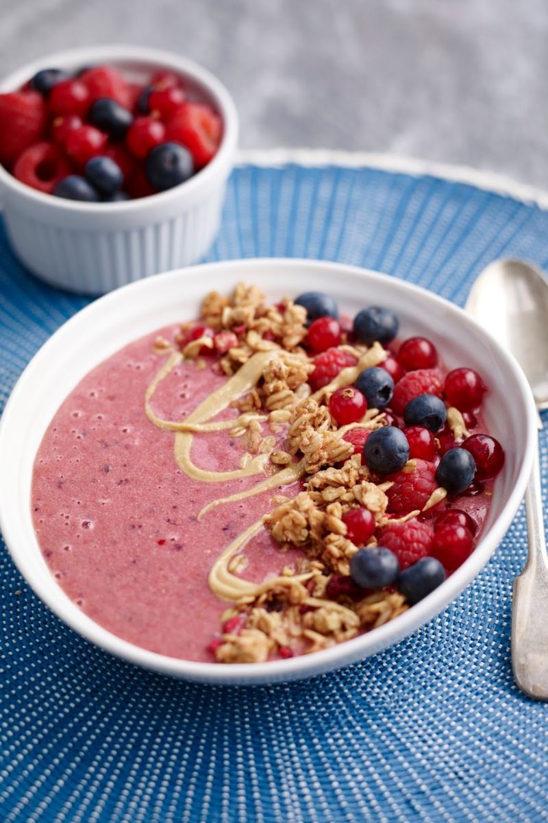 How To Make A Berry Cashew Smoothie Bowl Berry Cashew Smoothie Bowl