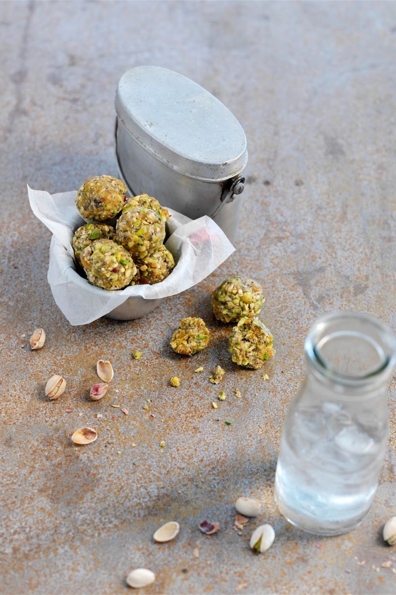 Pistachio And Apricot Powerballs