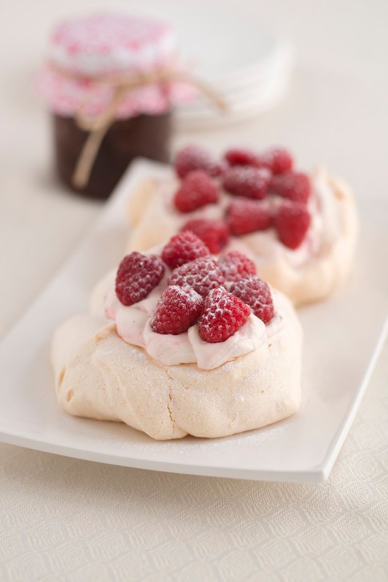 Raspberry Pavlova And How To Make One For Yourself