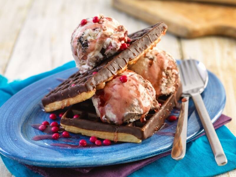 Cadbury Dairy Milk Marvellous Zingy Raspberry Choc Brownie Stacker