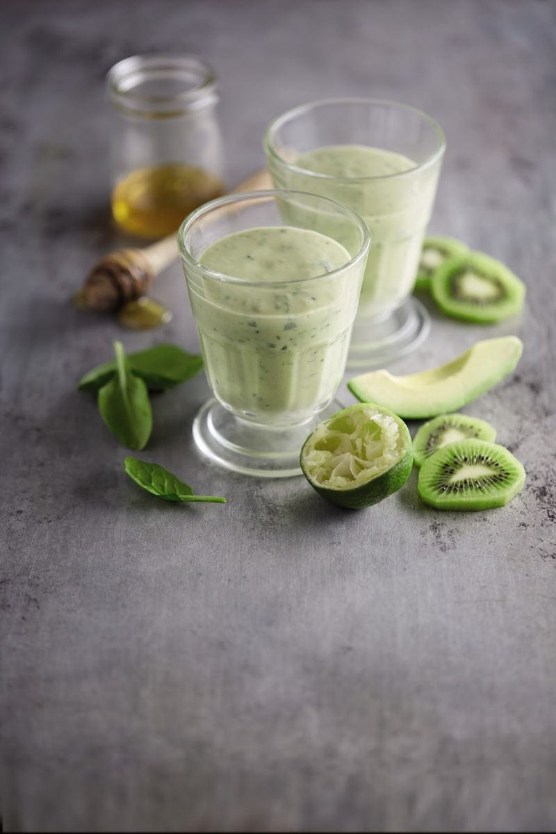 Avocado Breakfast Smoothie Avocado Breakfast Smoothie