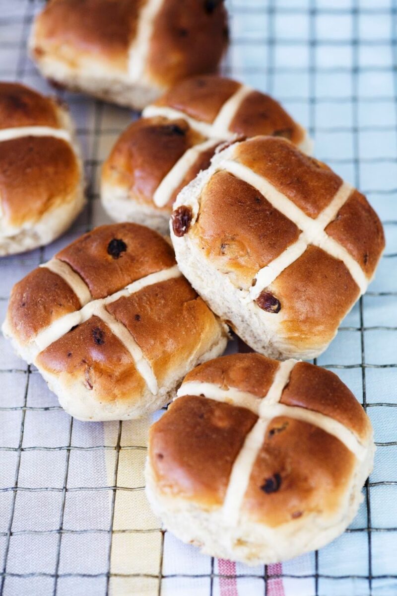 Hot Cross Buns With California Raisins