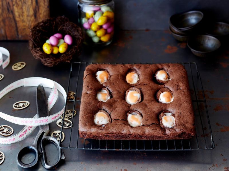 How To Make Gluten-Free Easter Creme Egg Brownies: