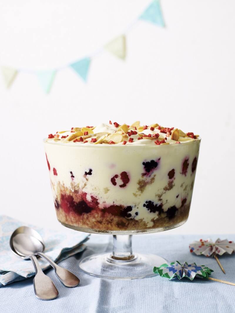 How To Make A British Berry Trifle
