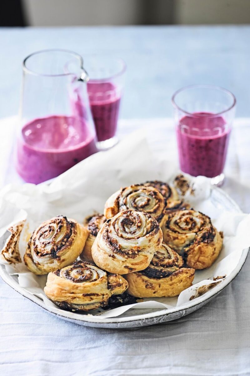 Chocolate Hazelnut Swirls & Berry And Honey Smoothies