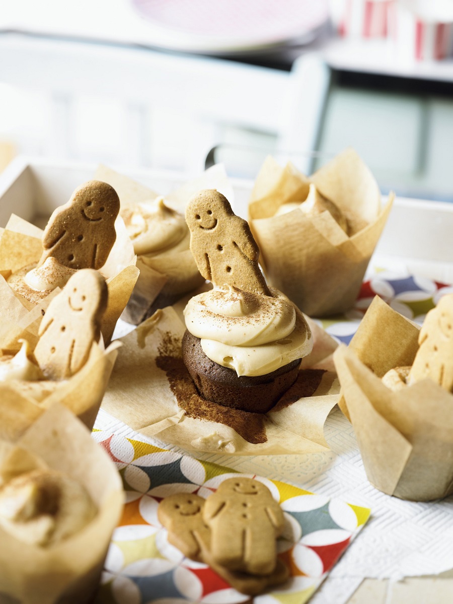 How To Make Gingerbread Cupcakes To Share With Friends