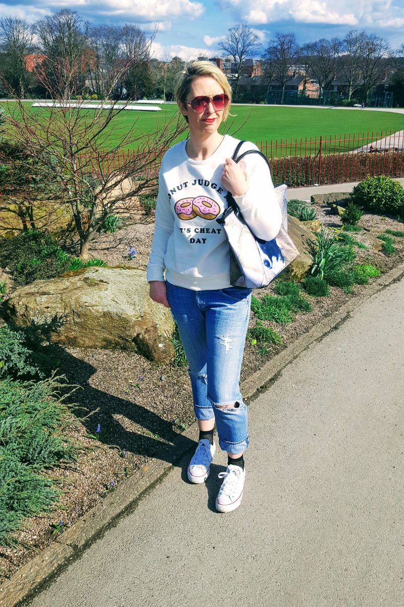 How To Wear Fishnet Sock With Converse Trainers