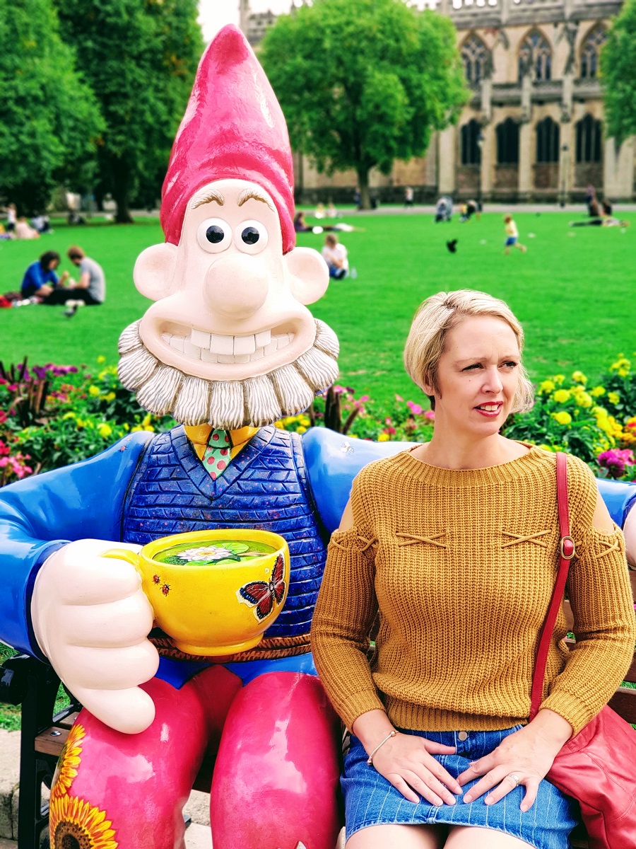 Dreaming Of Summer: A Fun Tea Date With Wallace