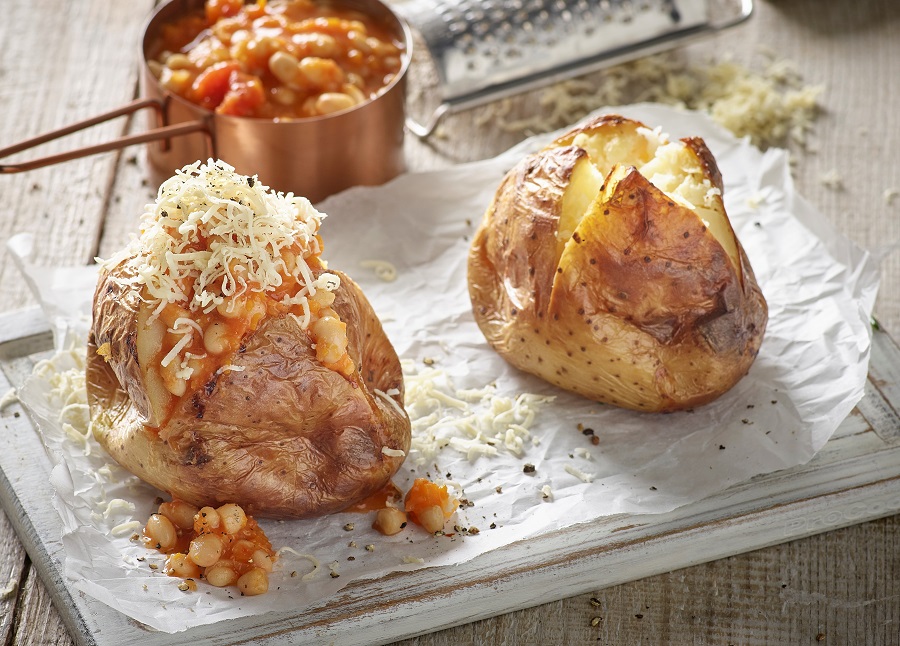 Home Baked Beans With Jacket Potatoes: Easy Recipe