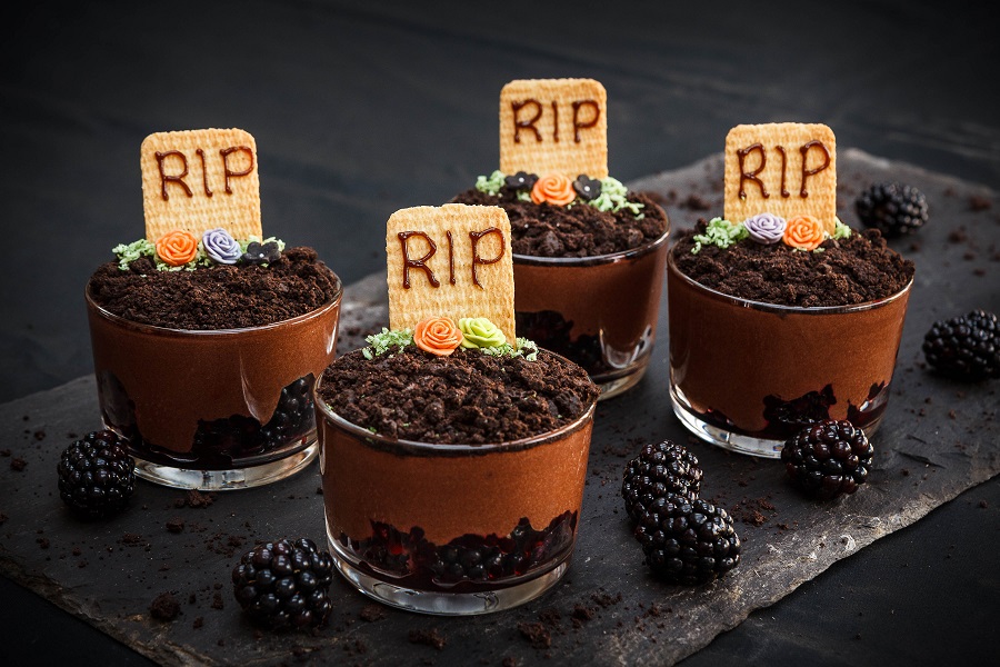 Halloween Berry Heavenly Graveyard Puddings