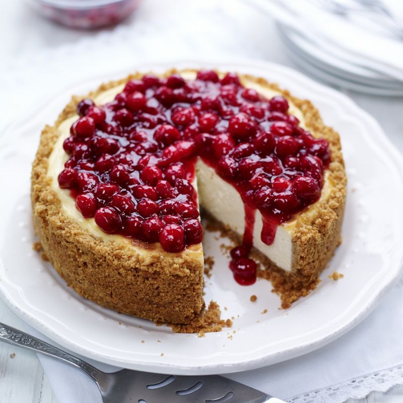 Cheesecake With Cranberry Glaze