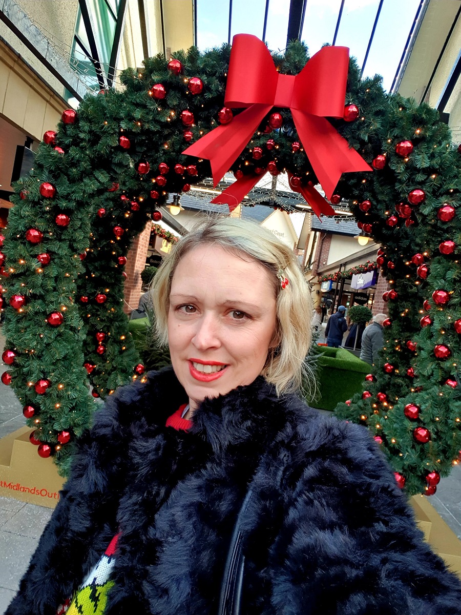 It's Beginning To Look A Lot Like Christmas #LinkUp 