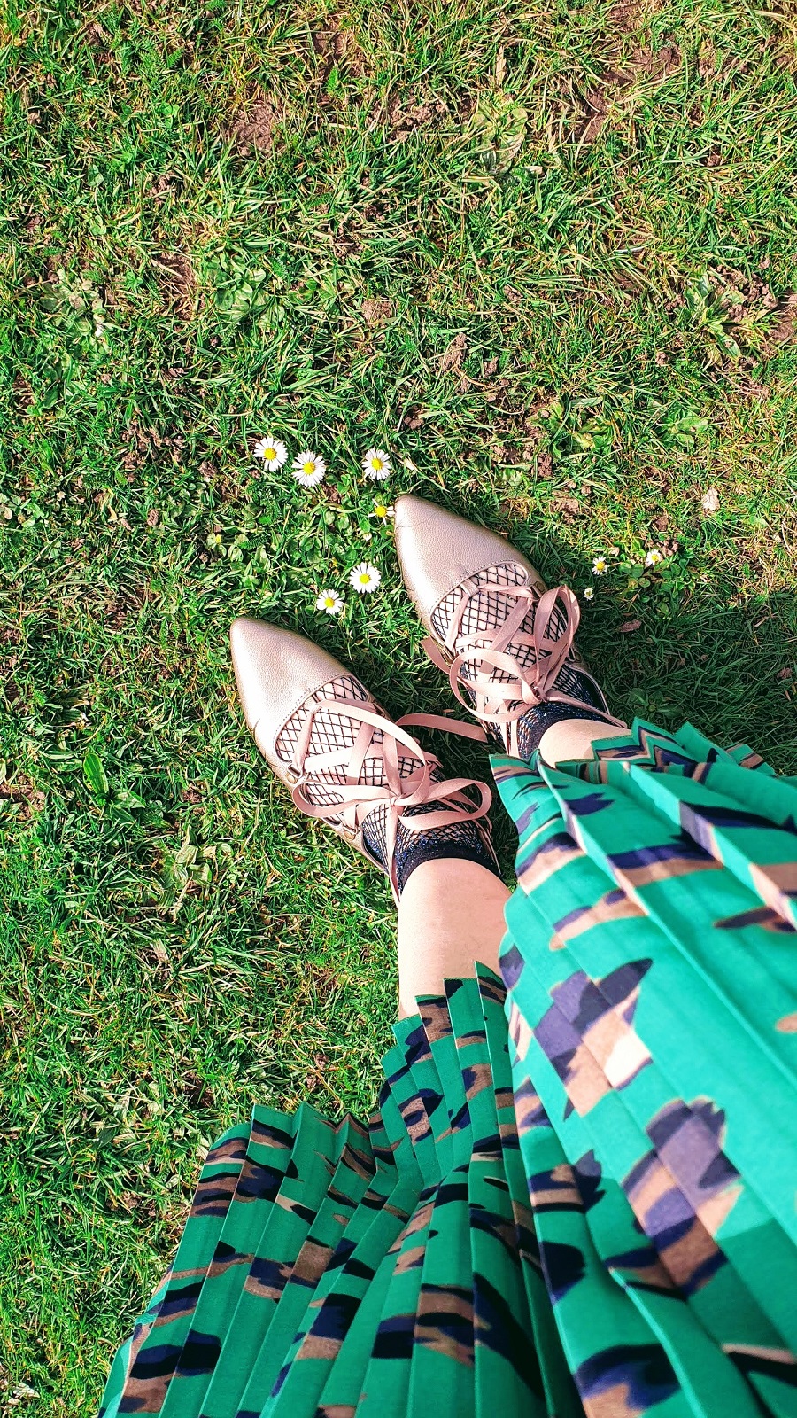 Denim Jacket Out For Spring Styling A Denim Jacket For Spring