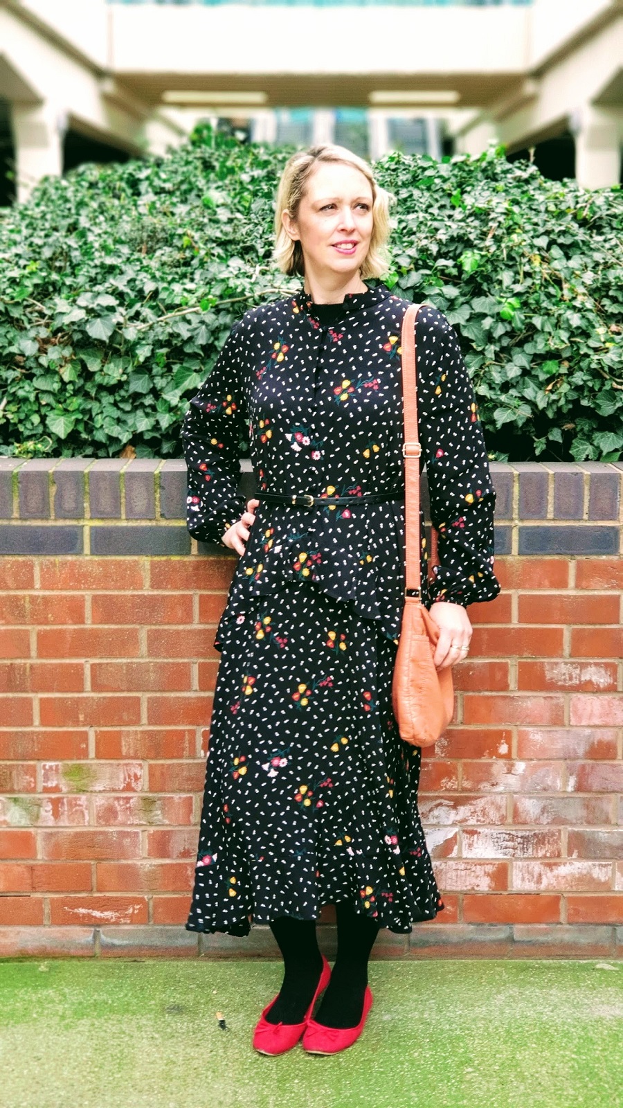 Long Black & Flowered M & S Maxi Dress For Spring Long Black & Flowered M & S Maxi Dress For Spring