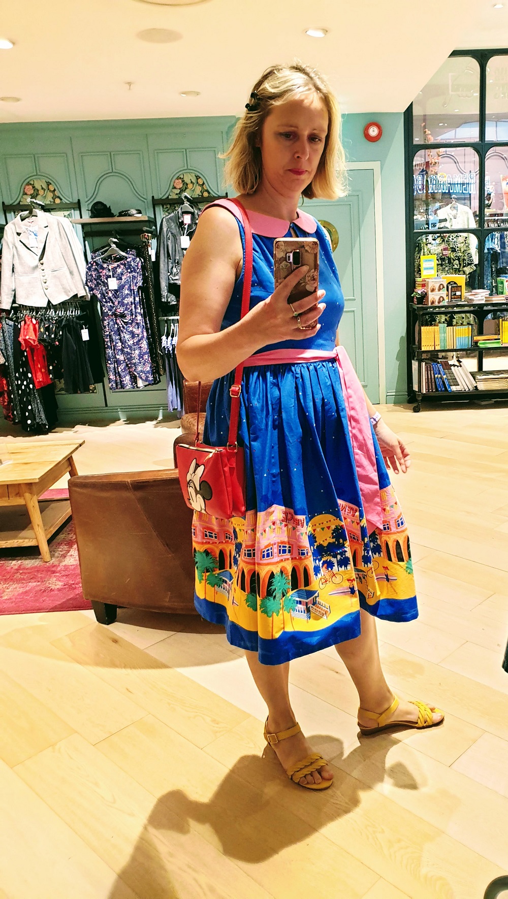 Venice Beach Swing Dress Outfit Ideas for Summer Venice Beach Swing Dress Outfit Ideas for Summer