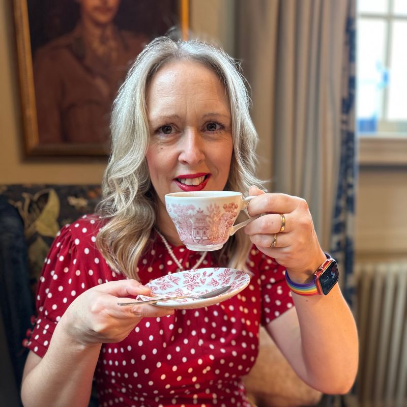 Blackberry Or Strawberry Macarons: Perfect Homemade Gifts Indulgent Afternoon Tea Desserts And Small Bites