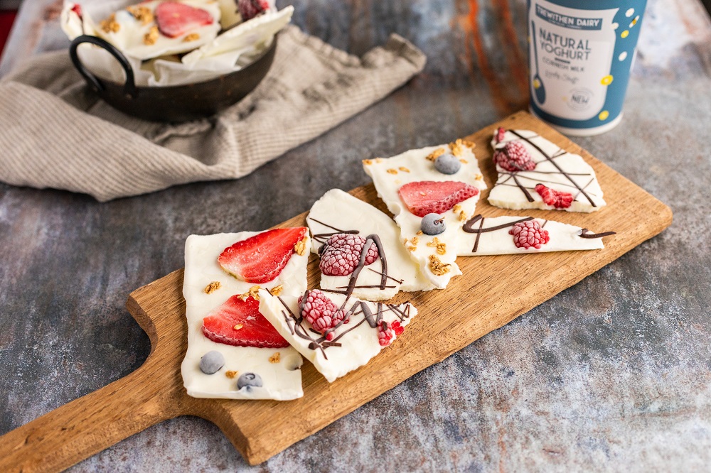 Frozen Yoghurt Bark Recipe: Breakfast