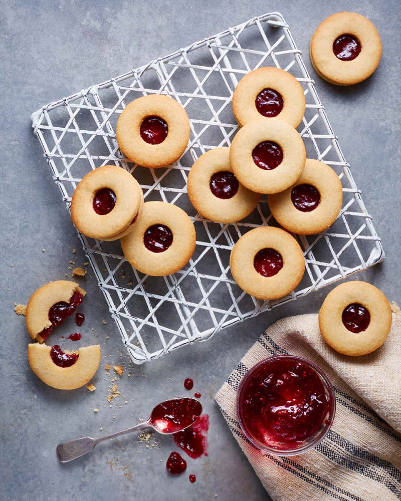 Vegan Jammy Dodgers And Herb And Cheese Biscuits Vegan Jammy Dodgers And Herb And Cheese Biscuits