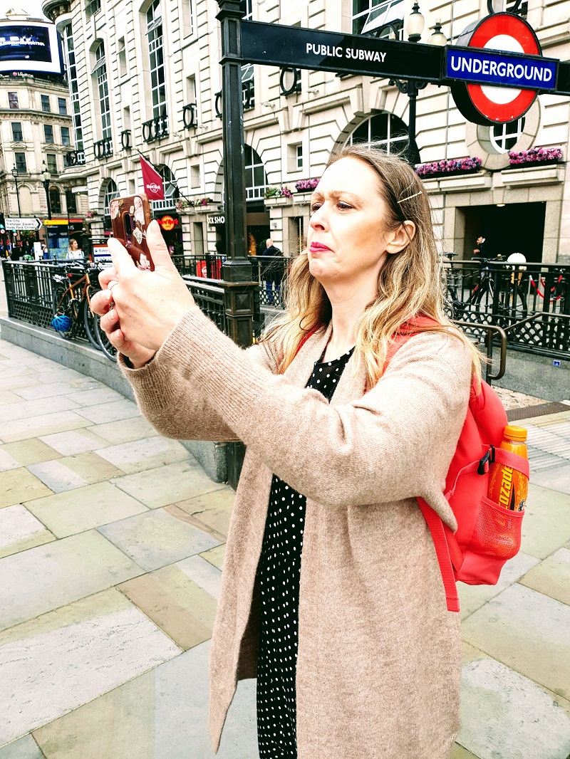 Rush Around London Taking Photos: Over 40 Travel Style Rush Around London Taking Photos: Over 40 Travel Style