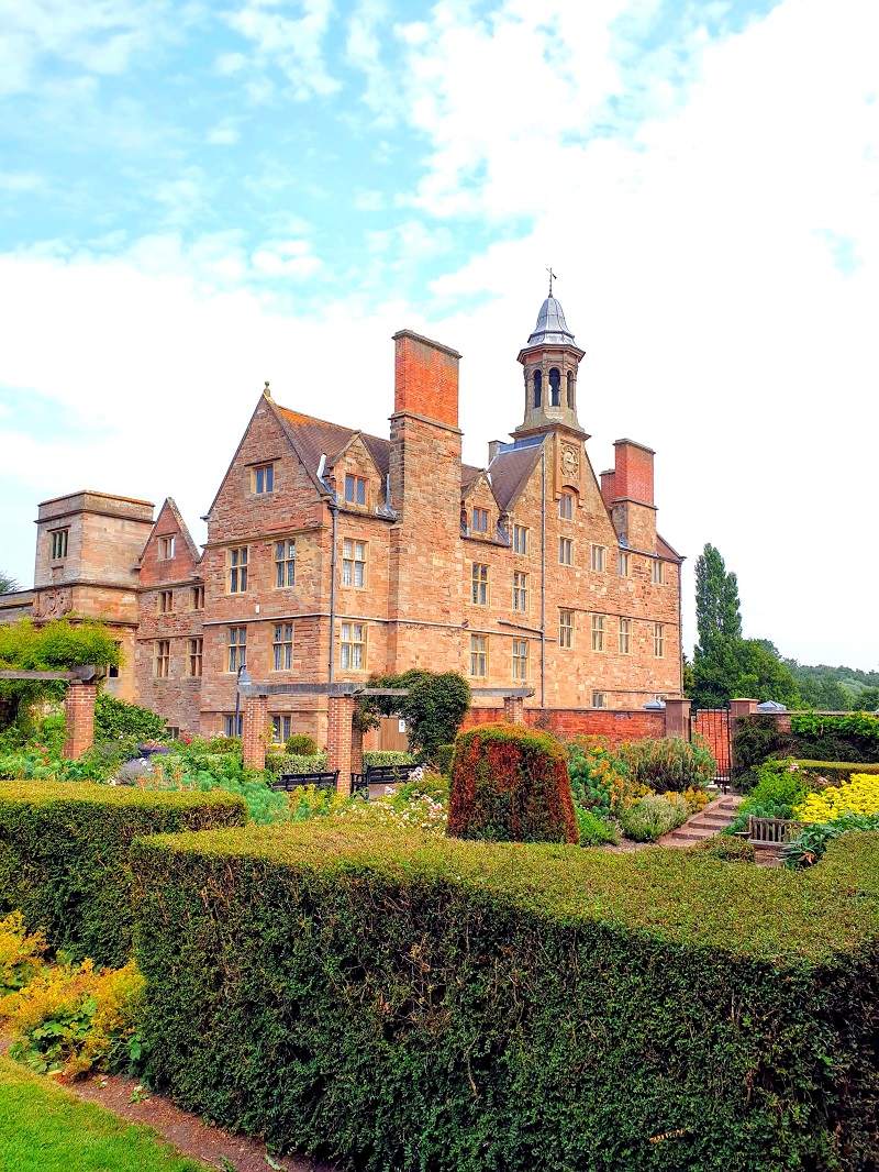 A Walk At Rufford Abbey County Park