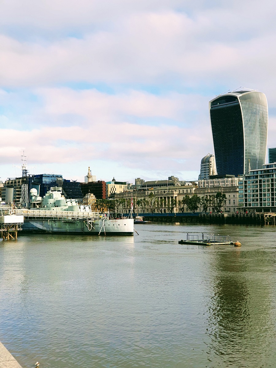 Sunrise At Tower Bridge An Amazing View To See