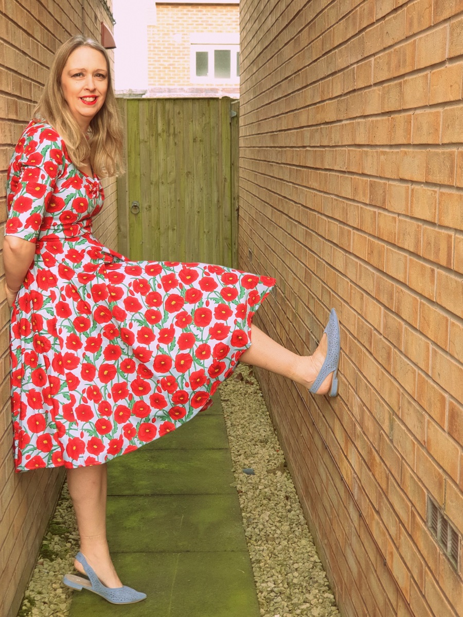 A Poppy Swing Dress That Never Goes Out Of Style