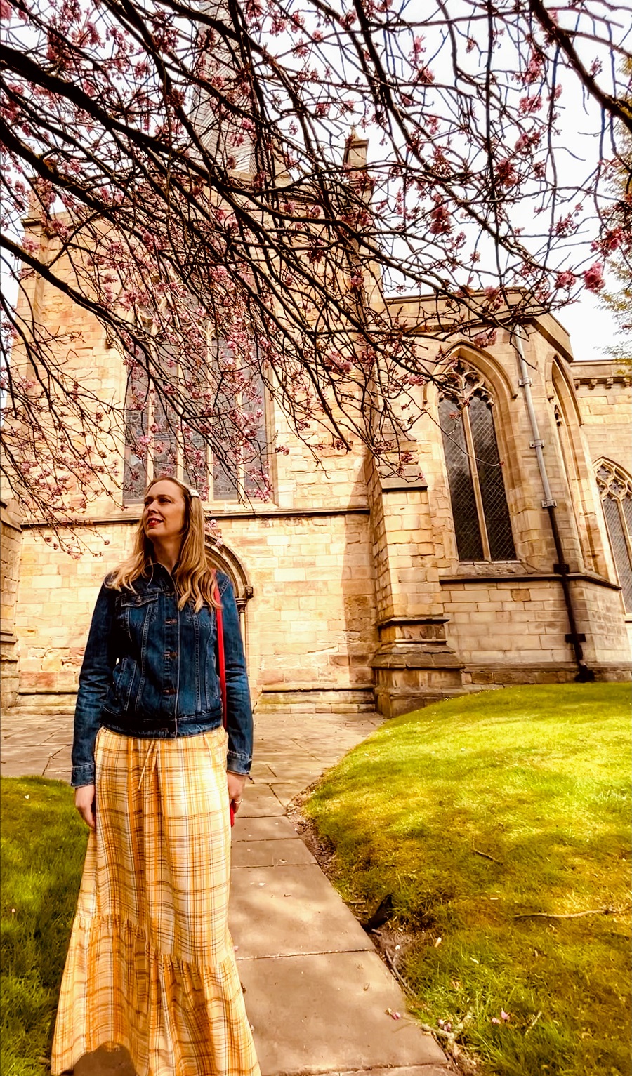 Chesterfield Crooked Spire In Springtime: Over 40 Style Chesterfield Crooked Spire In Springtime: Over 40 Style
