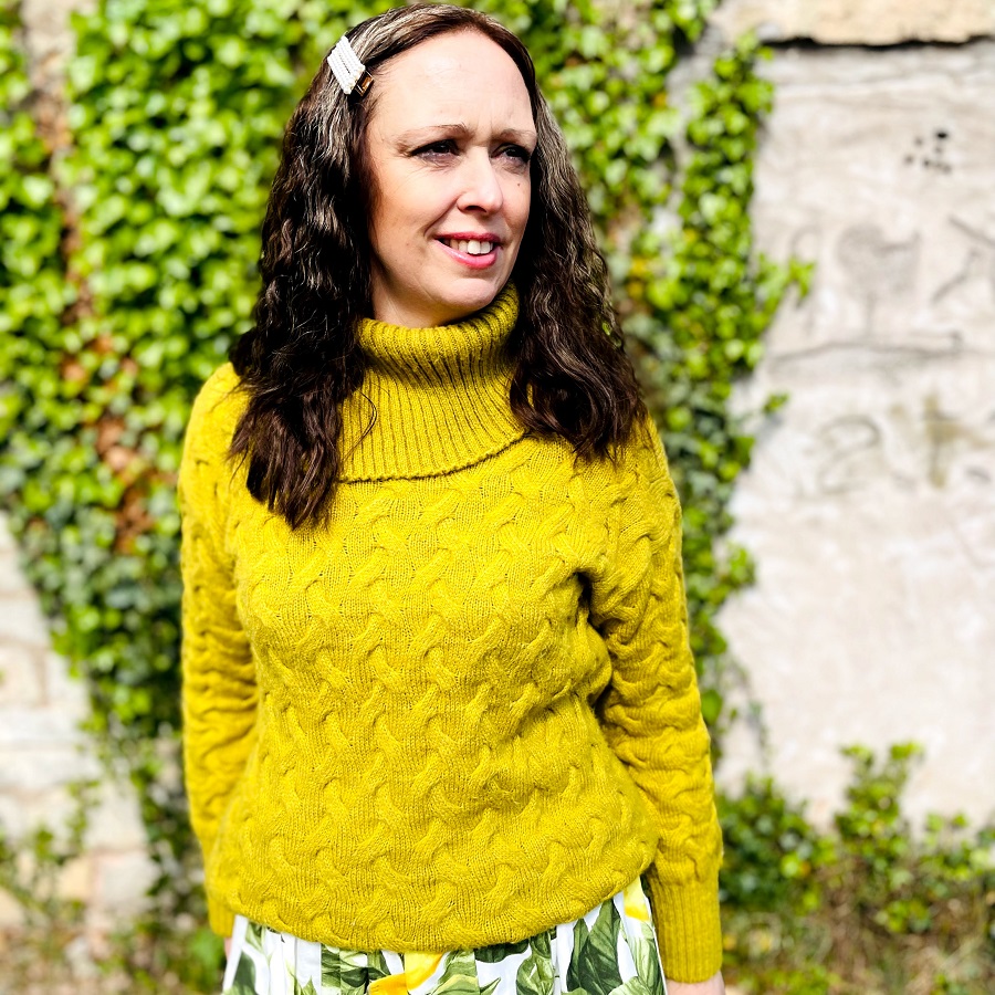 4 Warm Outfits For Spring: What Outfits Are On Repeats