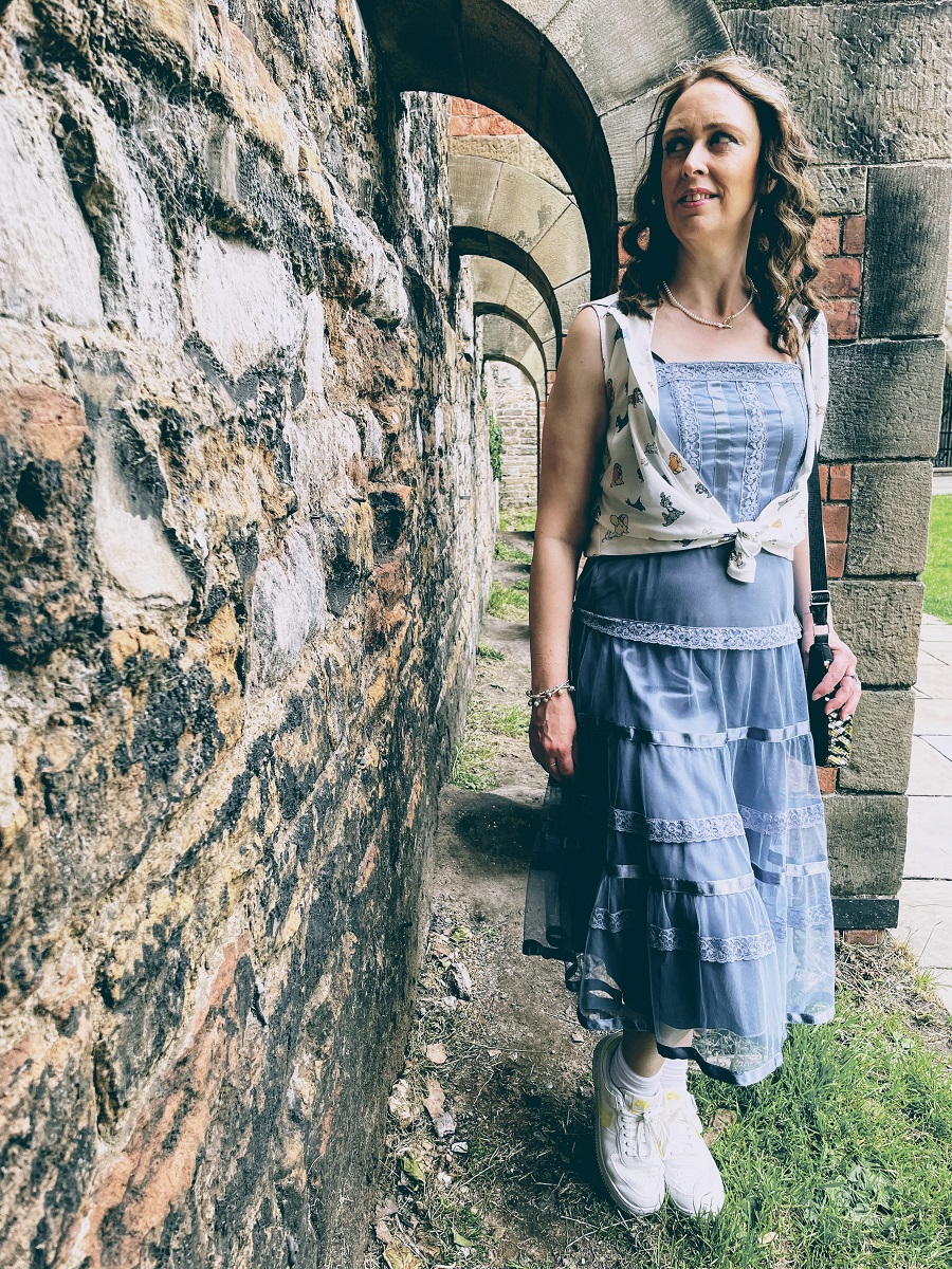 Nottingham Castle And The Robin Hood Statue 
