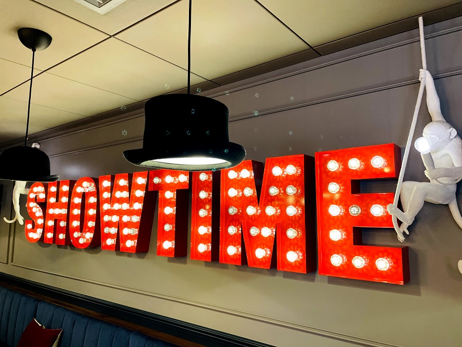 Showtime Now bring On The Cabaret, My Friends