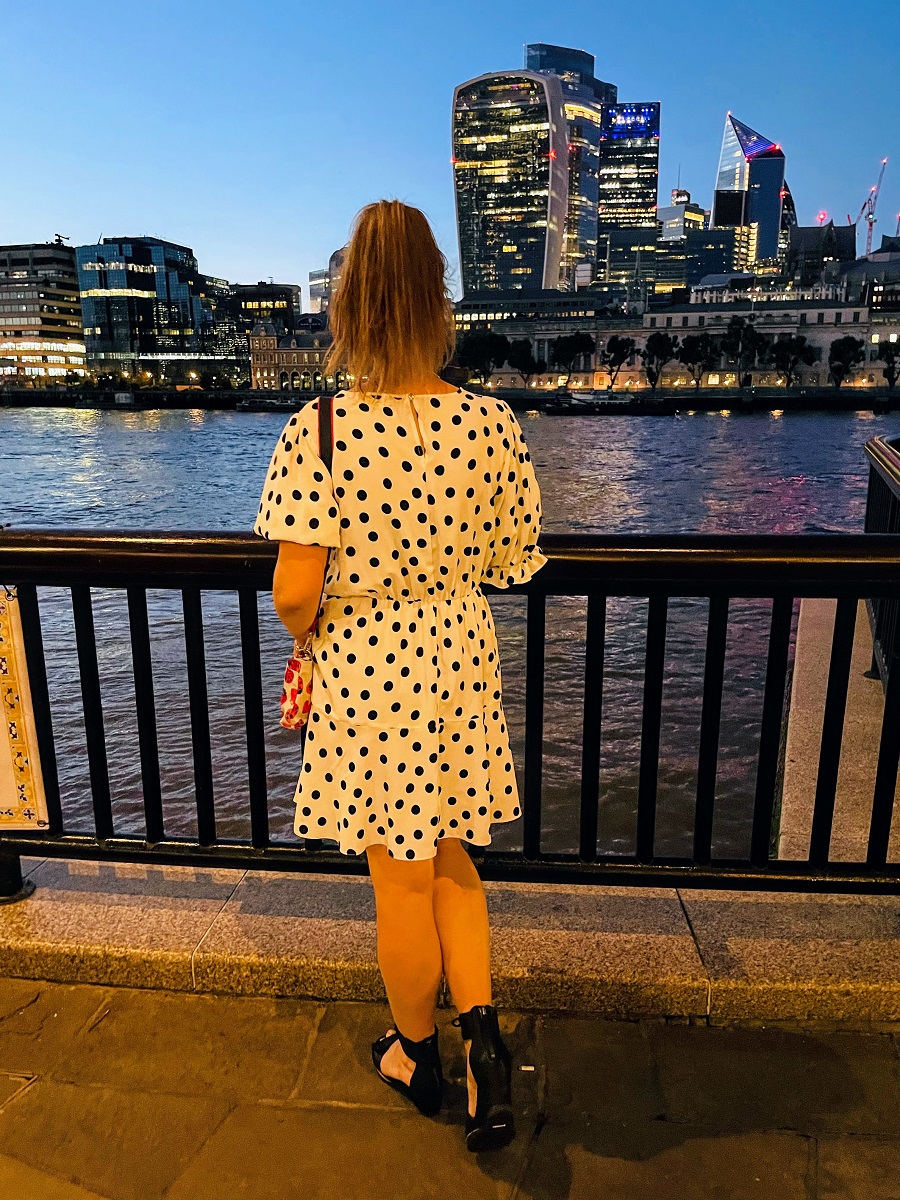 Bright Light Big City That's Where I Want To Be 