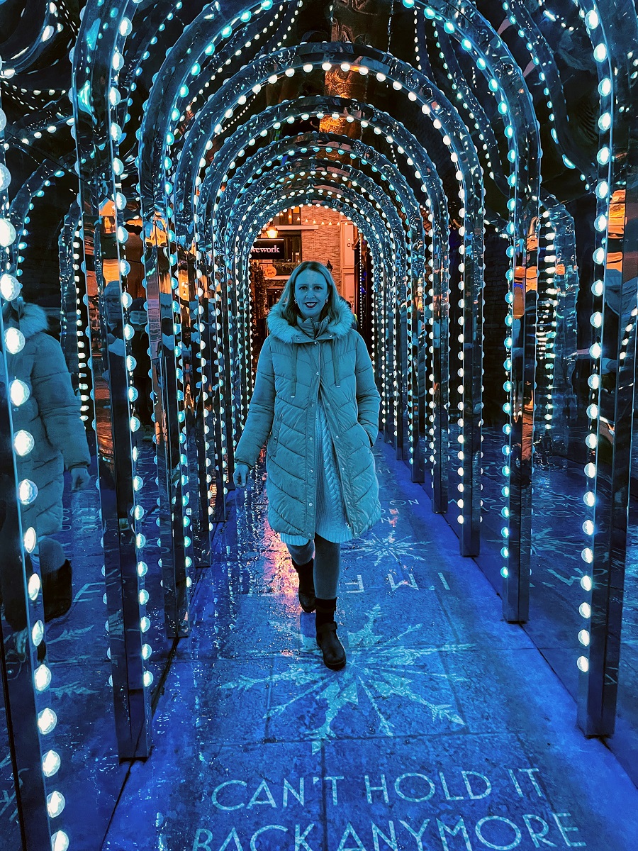 The Frozen Inspired Infinity Chamber The Frozen Inspired Infinity Chamber