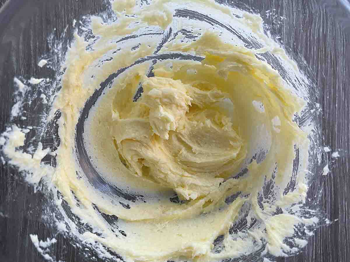 utter and suage creamed in a glass bowl.