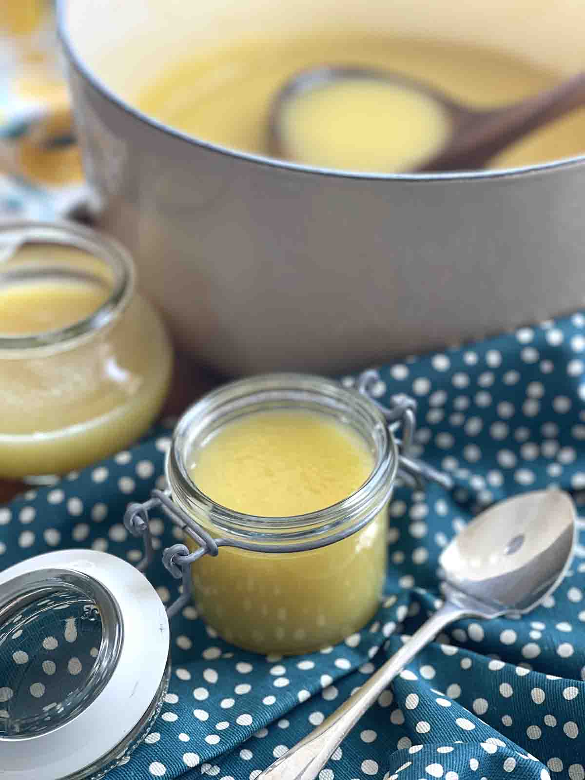 apple spread in a pot.