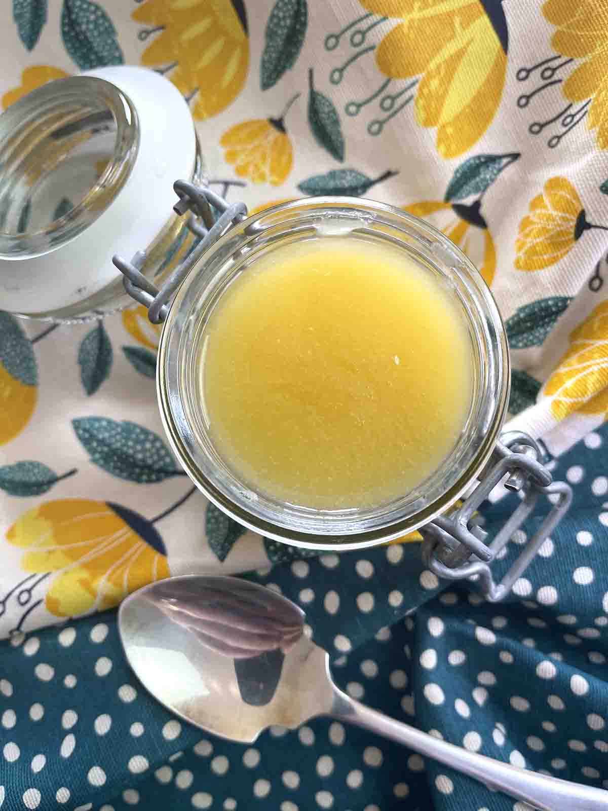 apple spread in a pot.