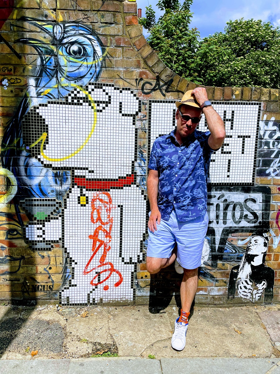 Family Guy Street Art: Summer Dresses At The Ready