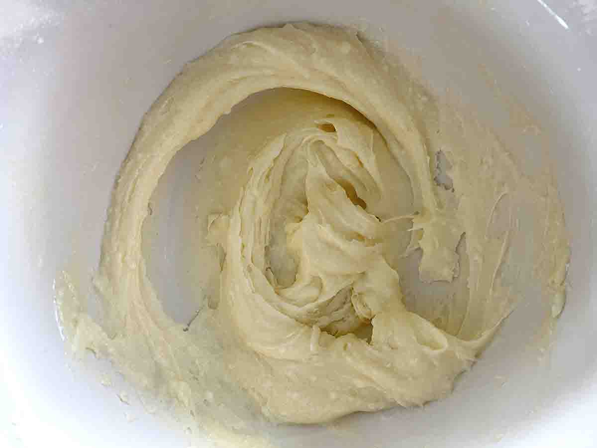 buttercream in a bowl.