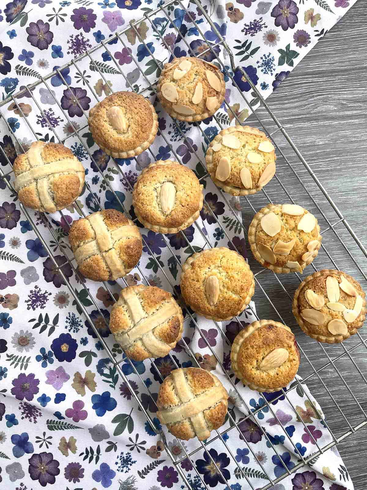 congress tarts cooling on a rack.