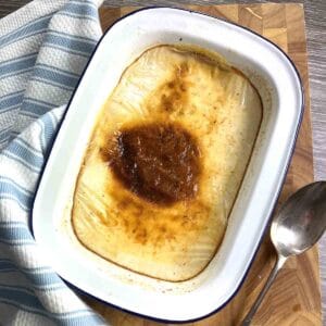 creamed rice pudding in enamel dish.