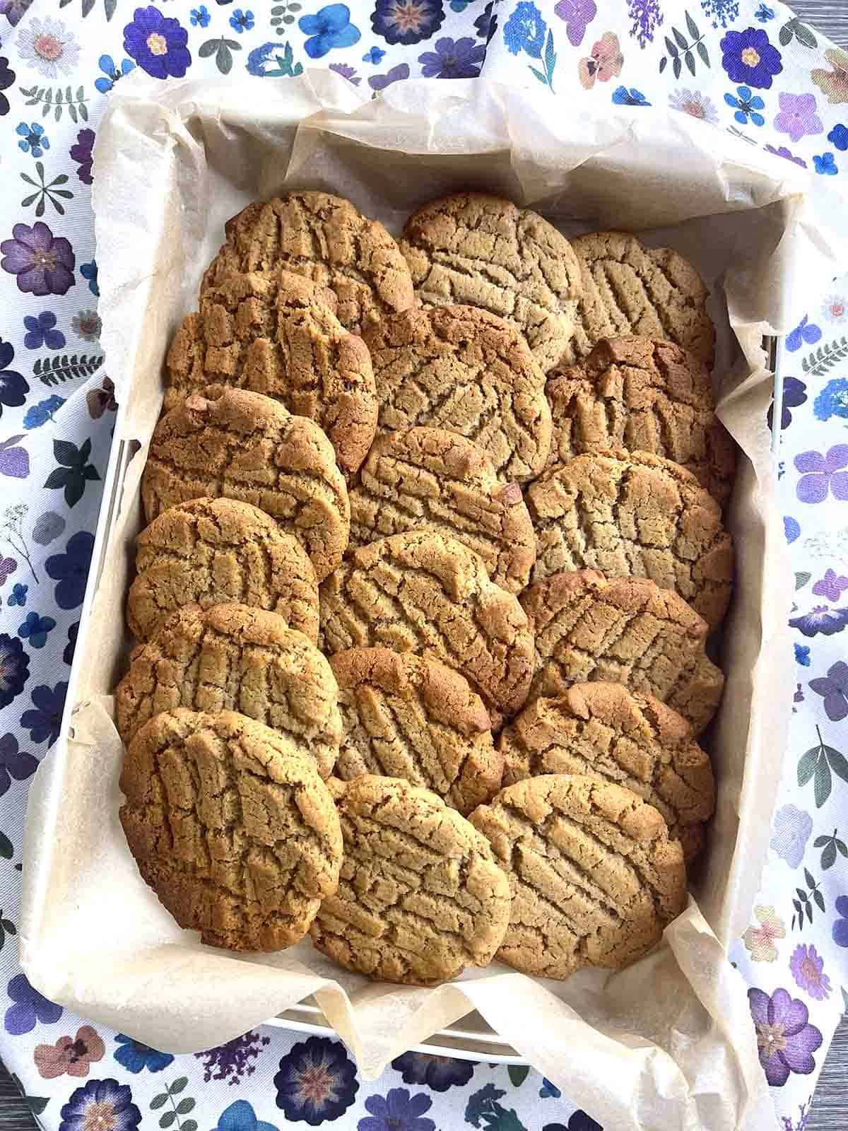 tin of Cornish fairings.