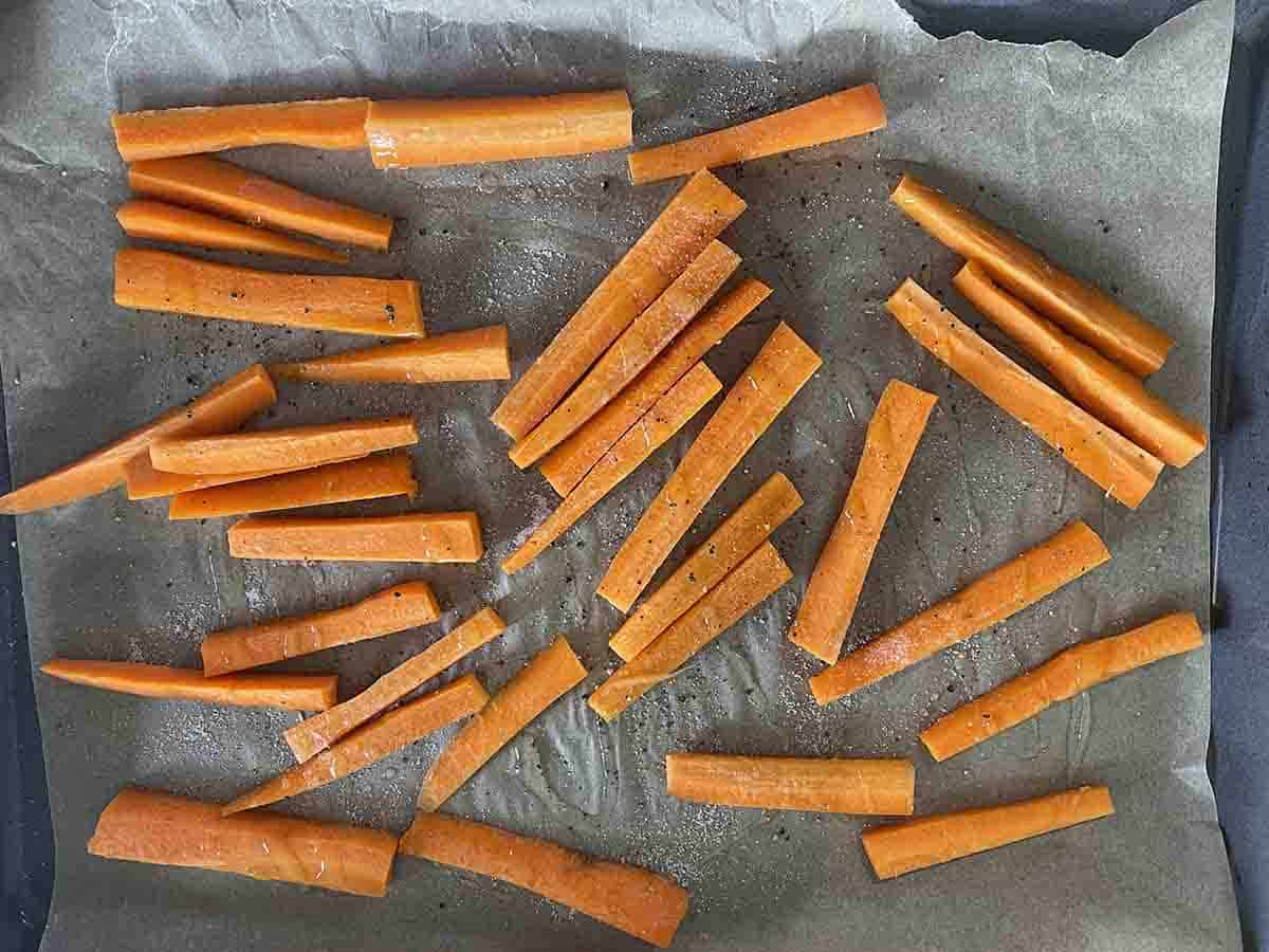 carrots on a roasting tray.