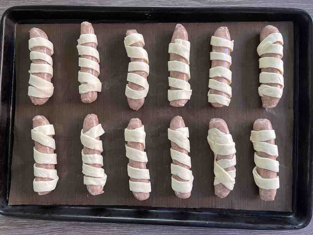 sausages wrapped in pastry.