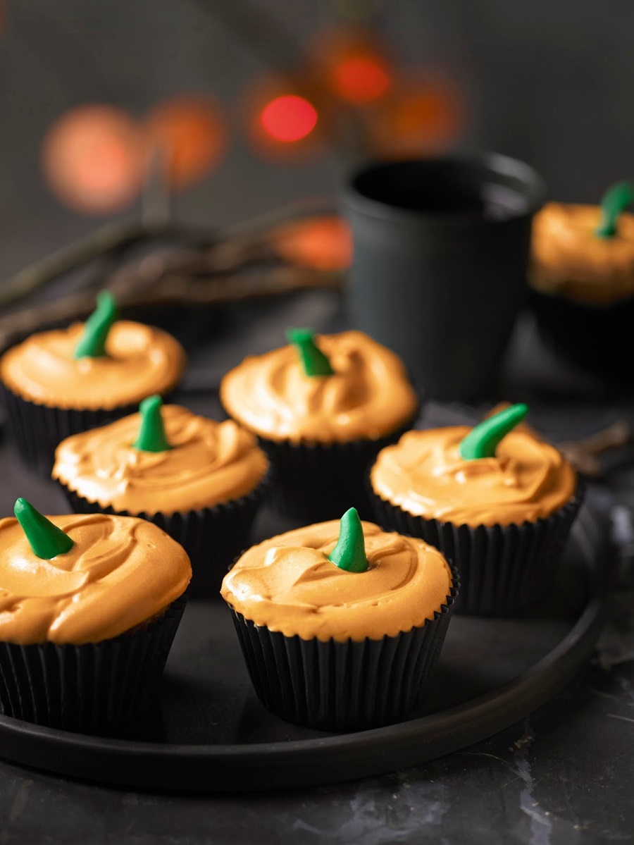 Blood Sucking Pumpkin Cupcakes Blood Sucking Pumpkin Cupcakes