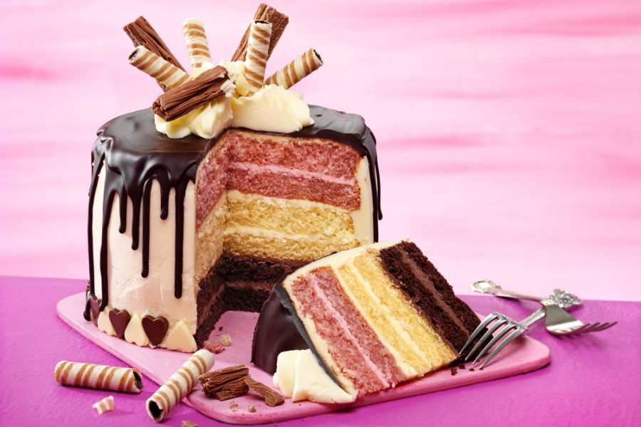 Neapolitan Style Drip Cake: Showstopping Cakes. Neapolitan Style Drip Cake: Showstopping Cakes.
