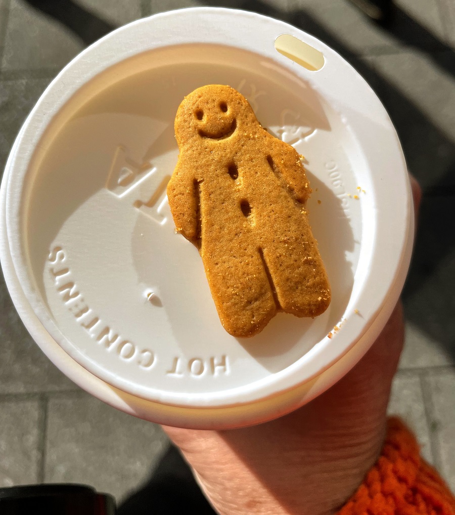 Gingerbread Latte And Cream Is Back!